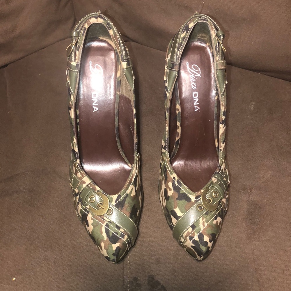 High heel shoes